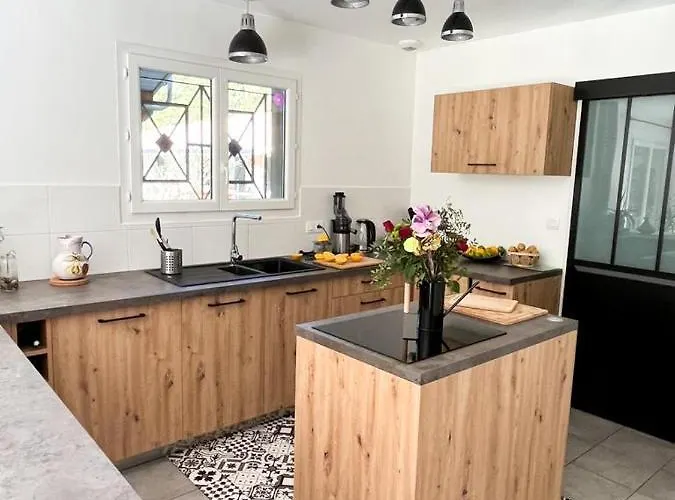 Holiday home Maison En Lisiere De Foret Mios